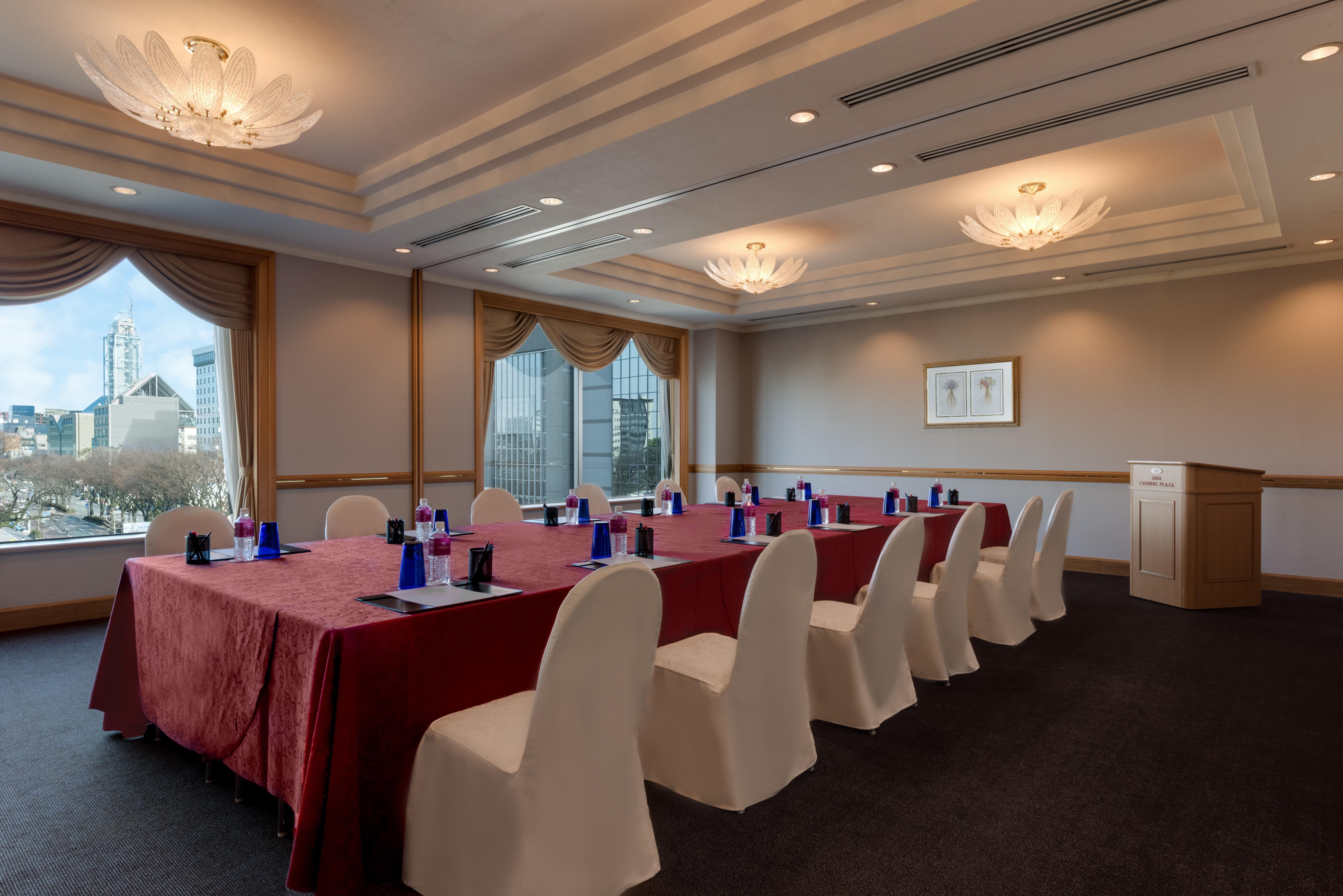 Ana Crowne Plaza Toyama By Ihg Hotel Екстериор снимка