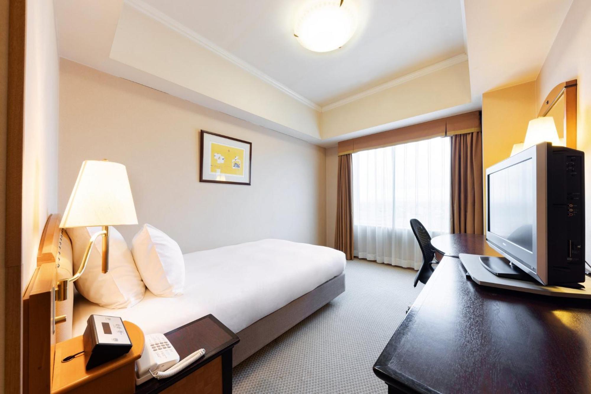 Ana Crowne Plaza Toyama By Ihg Hotel Екстериор снимка