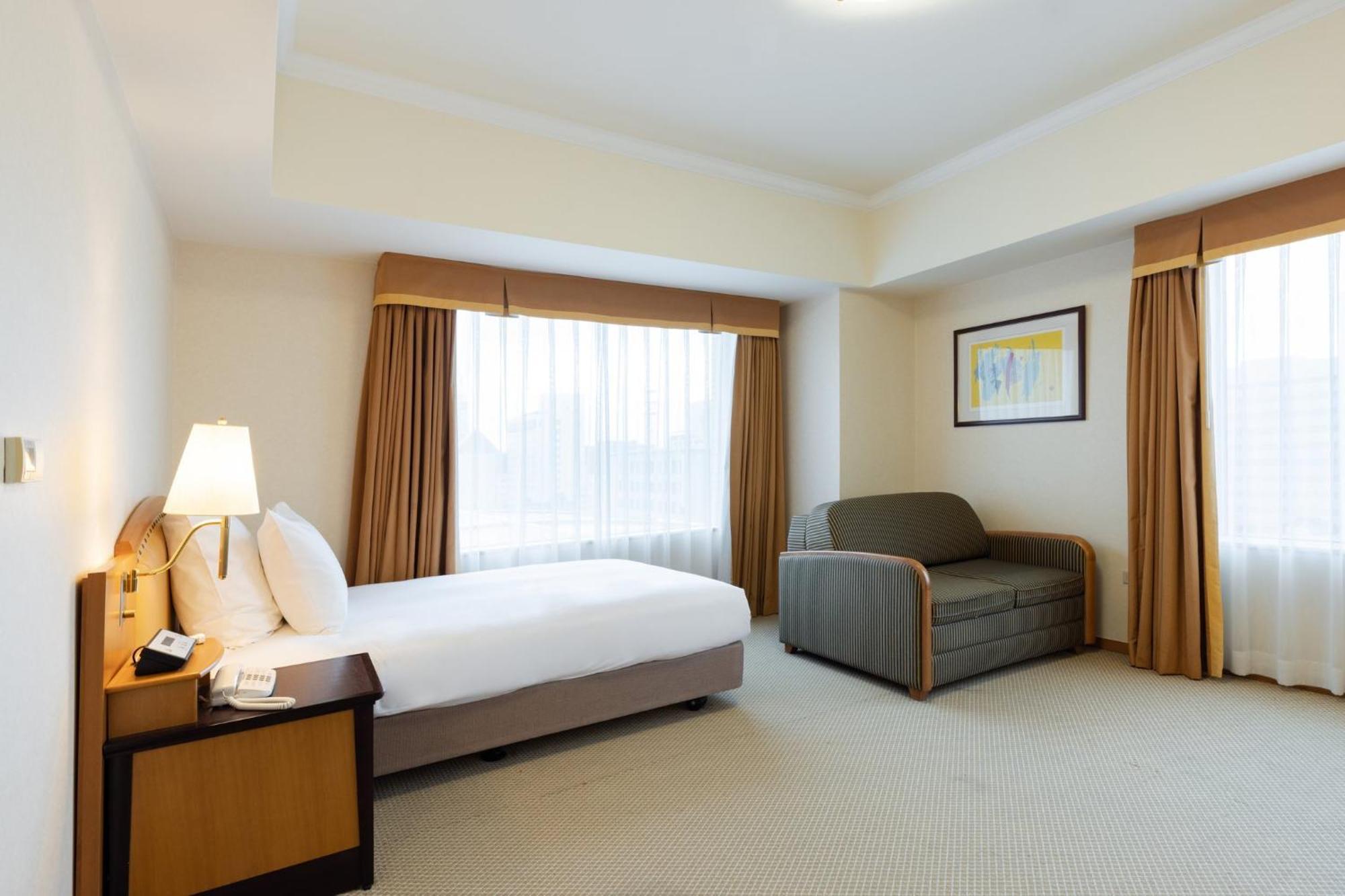 Ana Crowne Plaza Toyama By Ihg Hotel Екстериор снимка